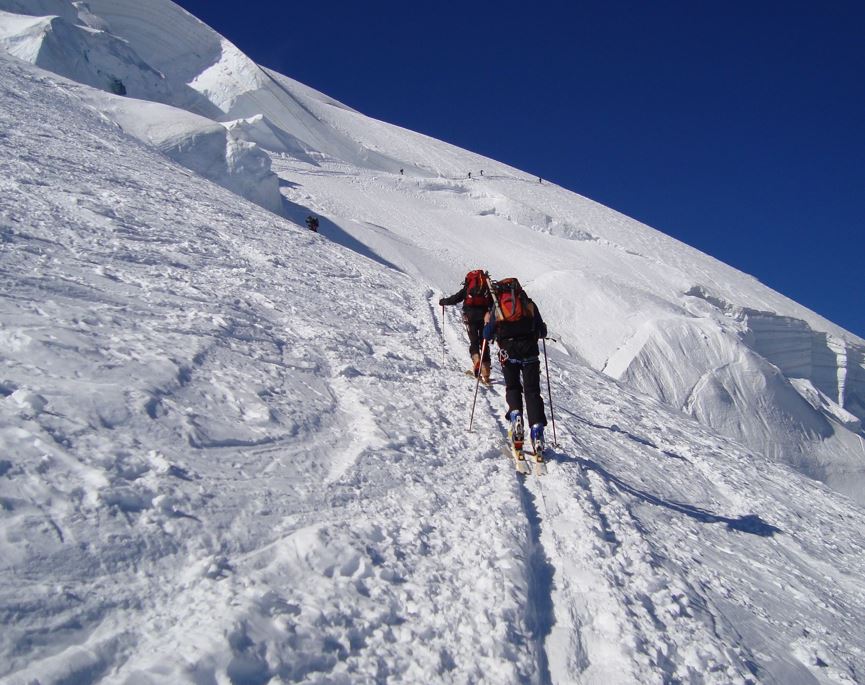 Ski alpinisme : ascension du Mont Blanc (4810m) par l’itinéraire des 3 Monts