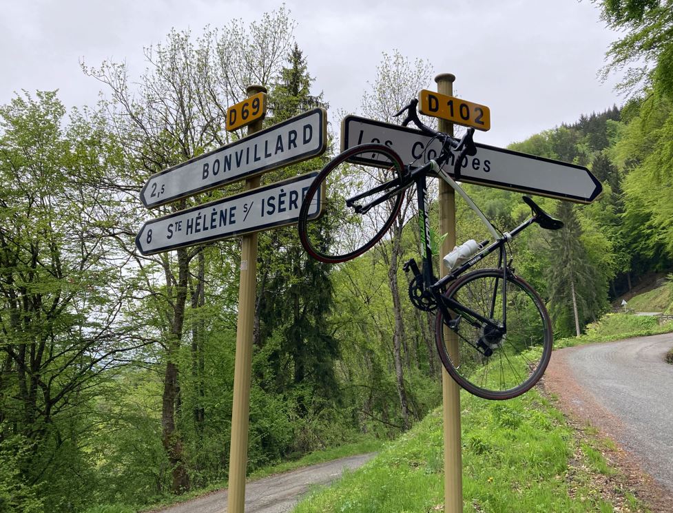 Aiton, Savoie : la montée du Fort de Montperché en vélo de route (topo et infos)