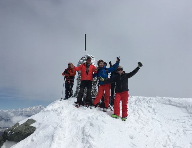 Ski alpinisme: ascension de la face Ouest de l’Aiguille de Peclet (alt 3562m) depuis Val Thorens (Vanoise, Savoie)